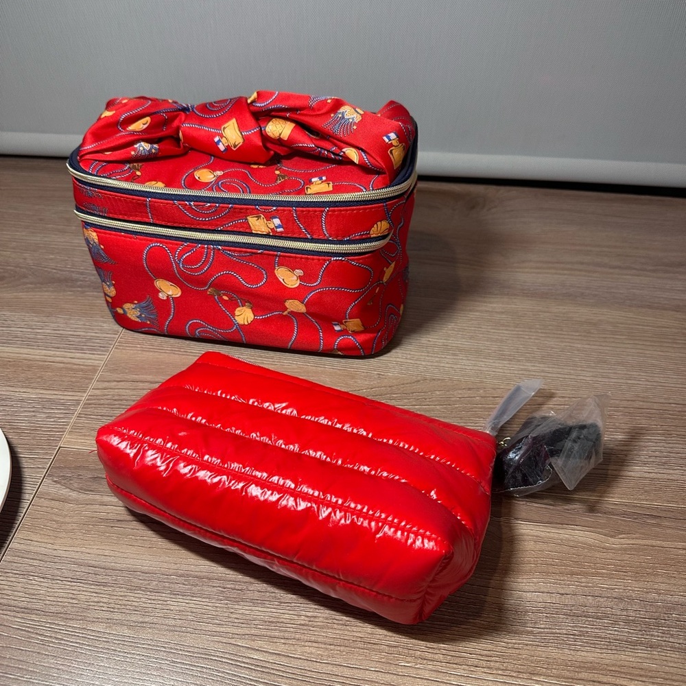 Estee Lauder Vibrant Red Cosmetic Bag
